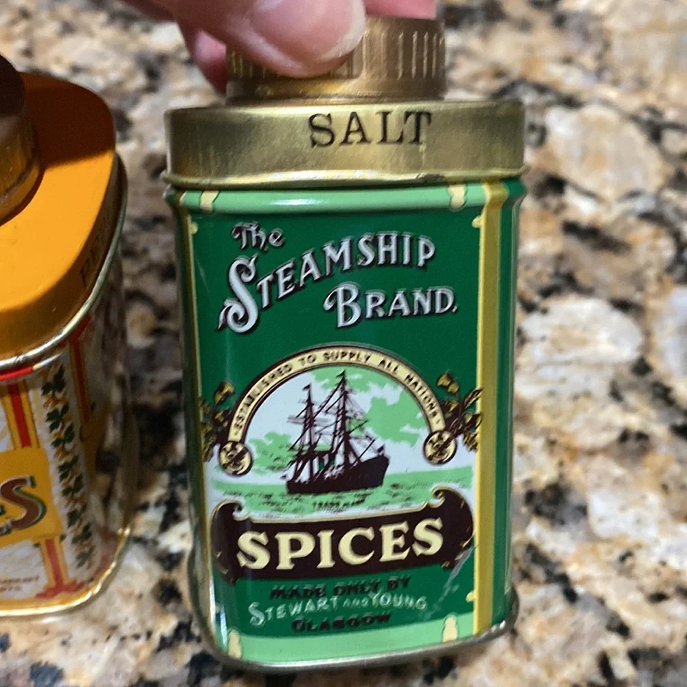 VINTAGE Novelty LIKE NEW Radford Spices Steamship Brand Salt & Pepper Tin Shaker